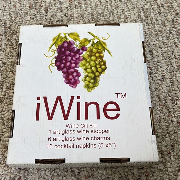 Beer & Wine Gift Set - NWOT - Picture 6 of 9